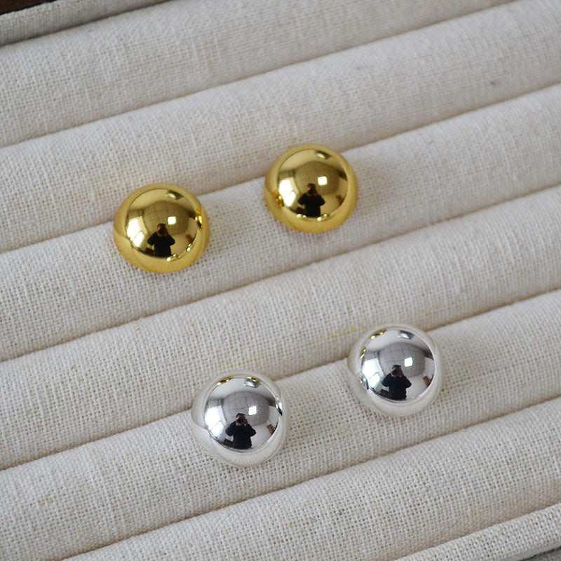 Delicate Artisan Gold Earring