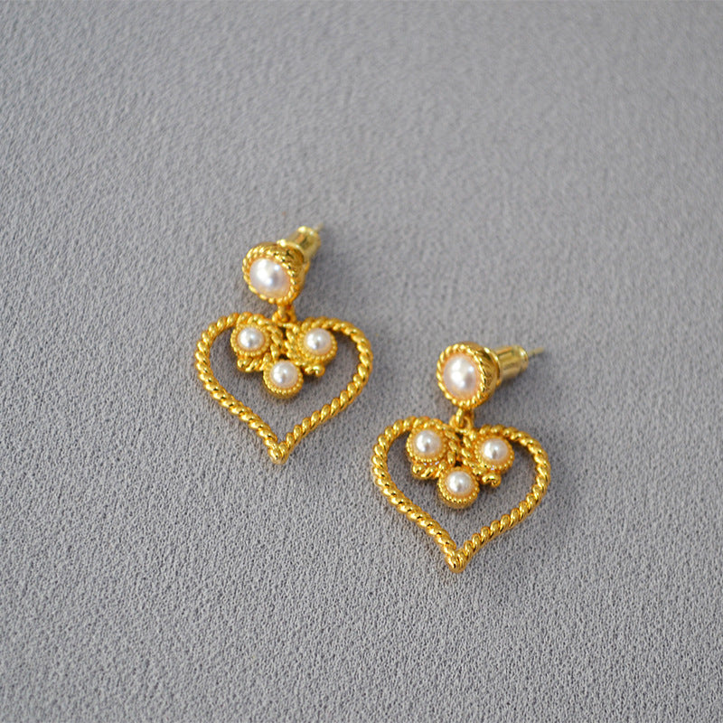 Beautiful Silver Earring with Unique Style