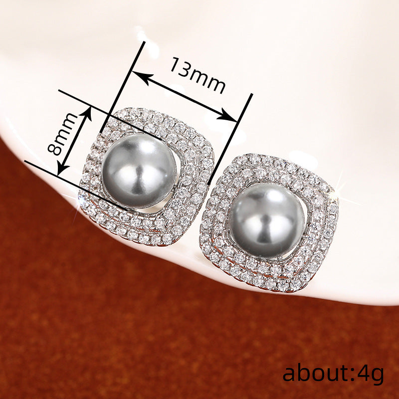 Stunning Pearl Earring for Daily Wear