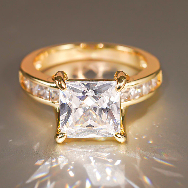 Stunning Piece for Daily Wear