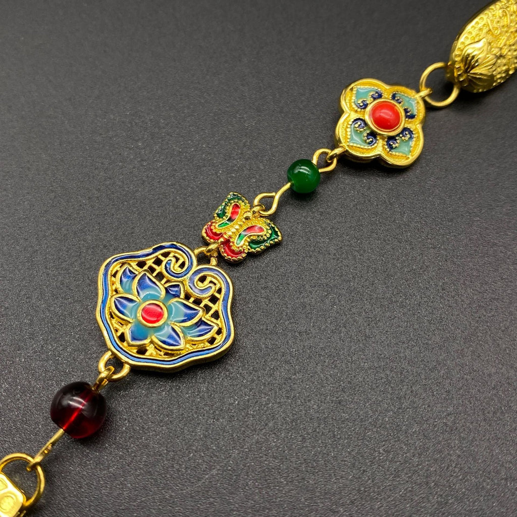 Charming Pendant for Any Occasion