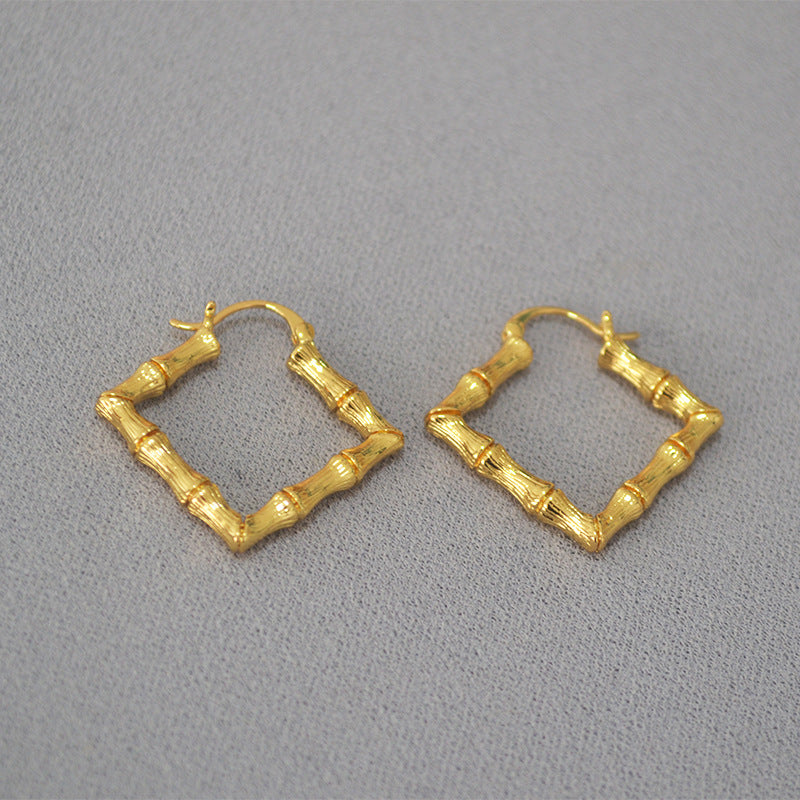 Beautiful Gold Earring with Unique Style