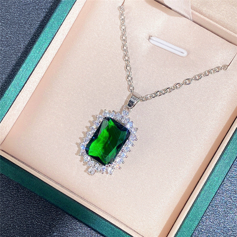 Charming Necklace for Any Occasion