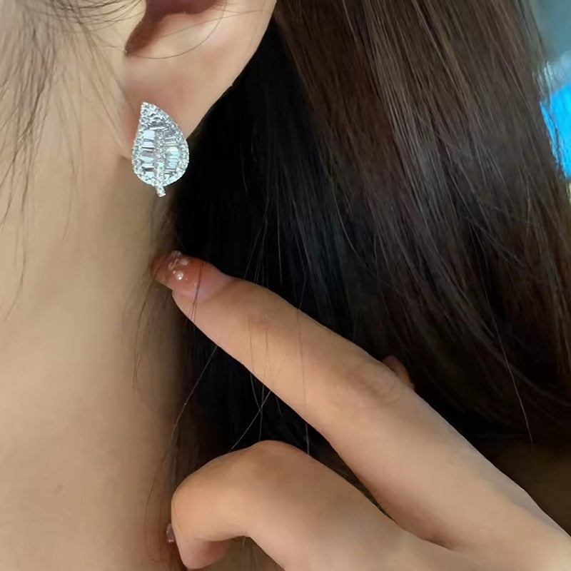 Romantic Earring for Special Moments