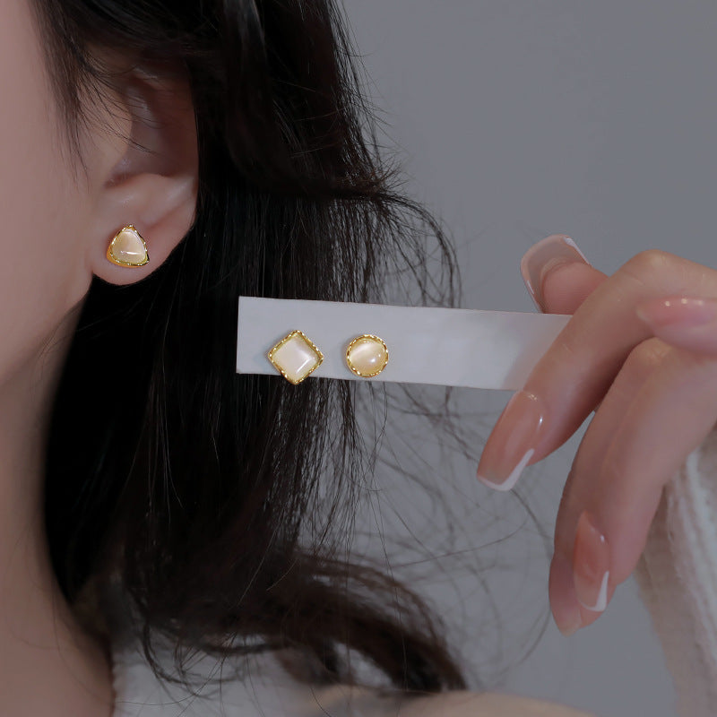 Stunning Earring for Daily Wear