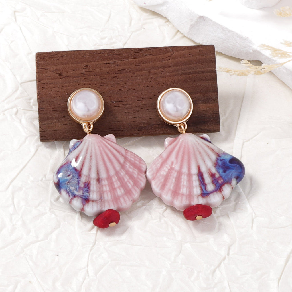Classic Pearl Earring with Timeless Appeal