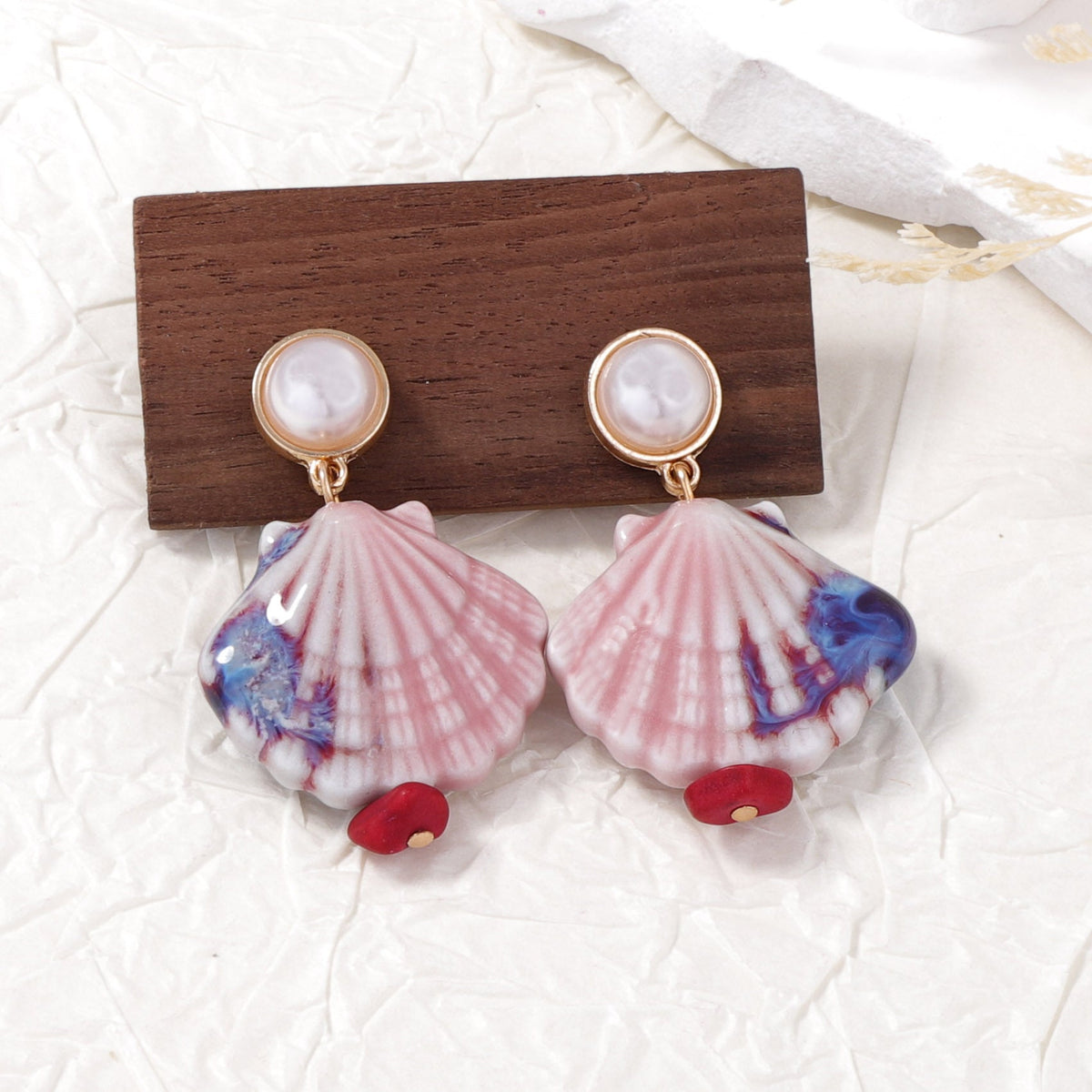 Classic Pearl Earring with Timeless Appeal