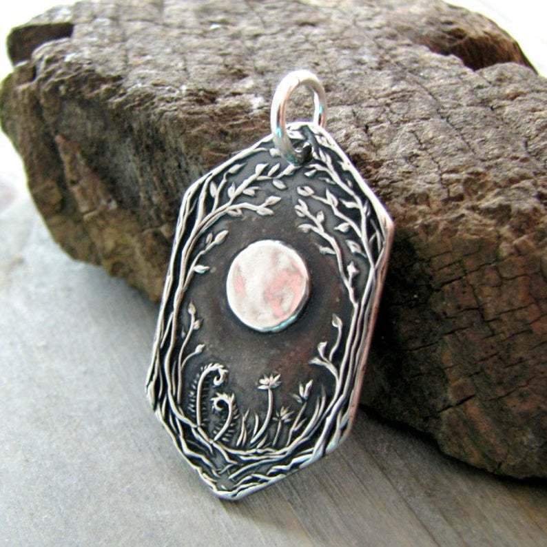 Stunning Necklace for Daily Wear