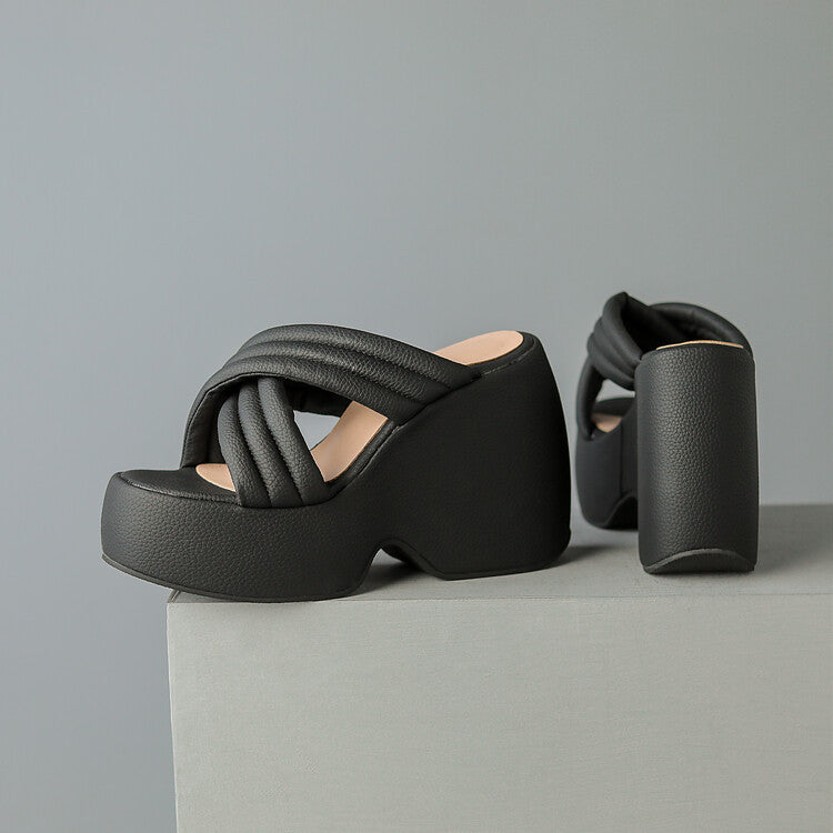 Chic Orthopedic Sandals with Unique Design