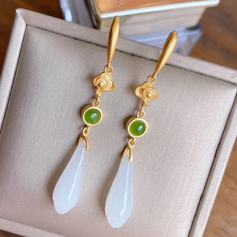 Stunning Silver Earring for Daily Wear