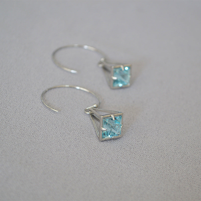 Stunning Gold Earring for Daily Wear