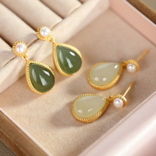 Beautiful Gold Earring with Unique Style