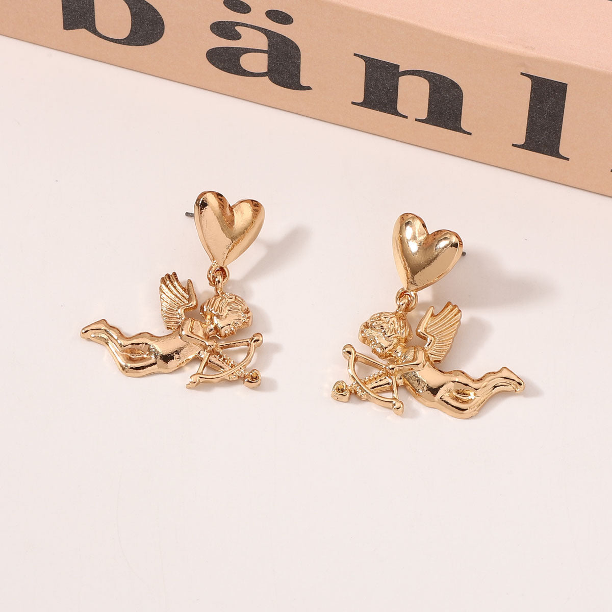 Elegant Gold Earring for Every Occasion
