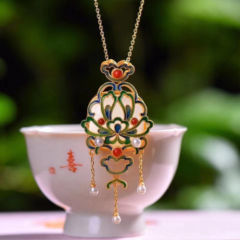 Elegant Silver Necklace for Every Occasion