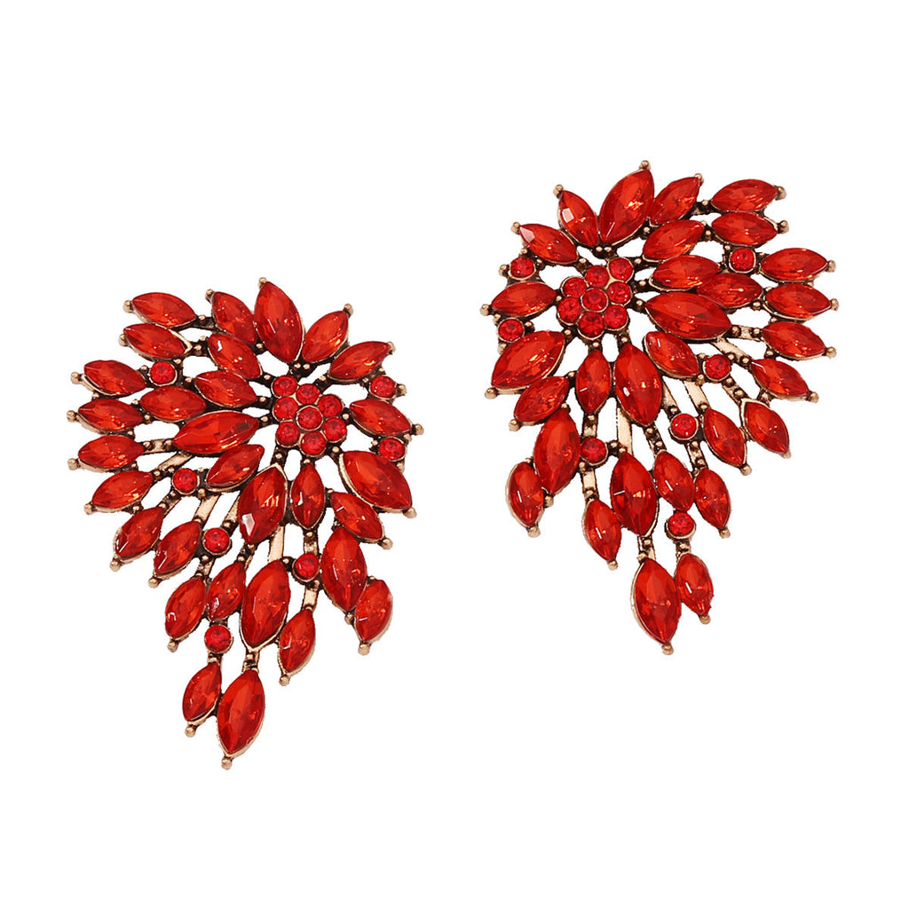 Charming Gold Earring for Any Occasion