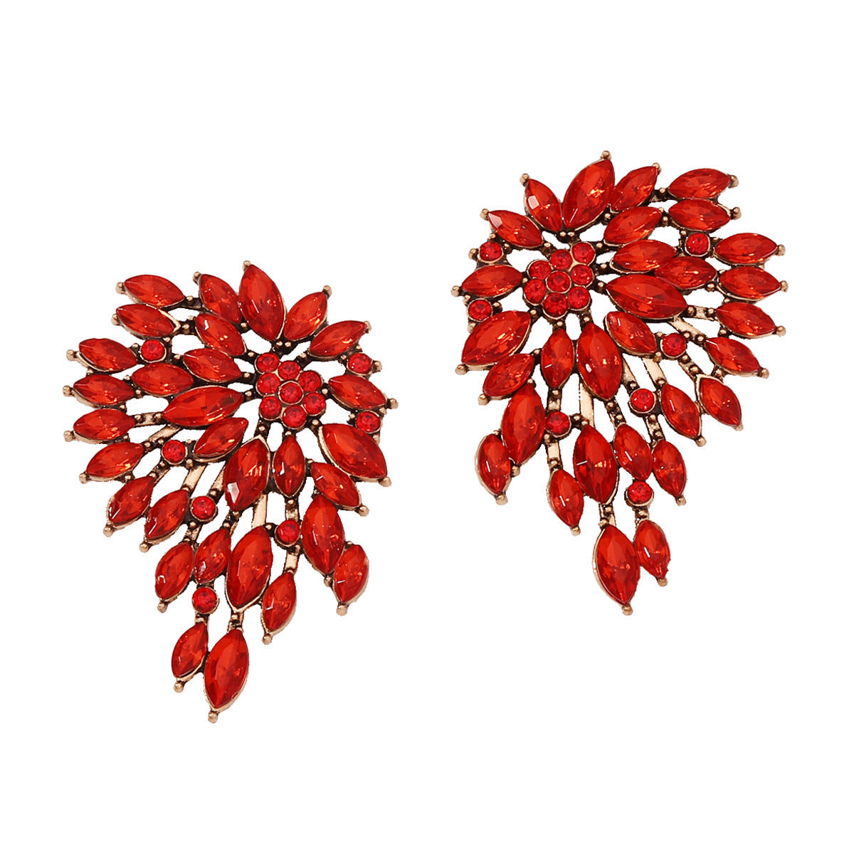 Charming Gold Earring for Any Occasion