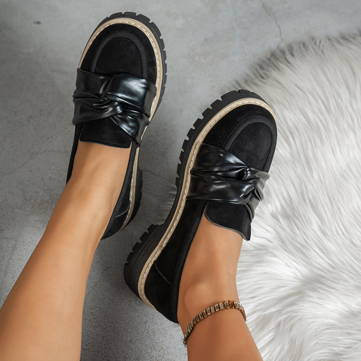 Graceful Orthopedic Shoes for Modern Look