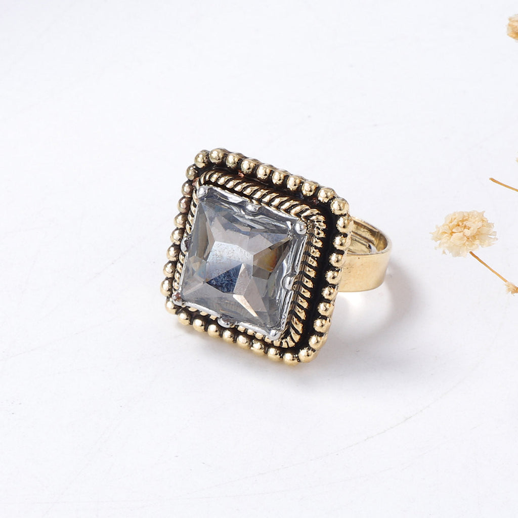 Charming Piece for Any Occasion