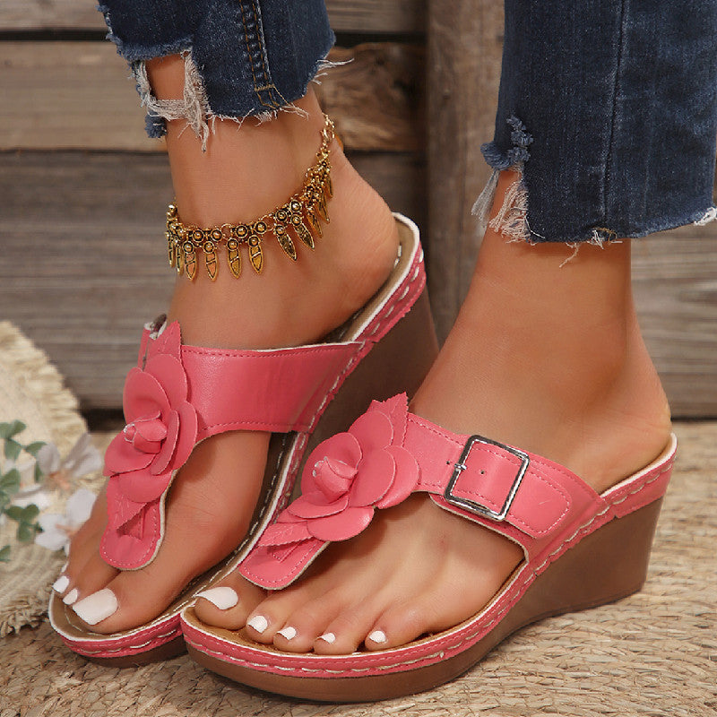 Graceful Orthopedic Sandals for Modern Look