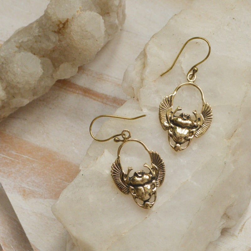 Charming Gold Earring for Any Occasion