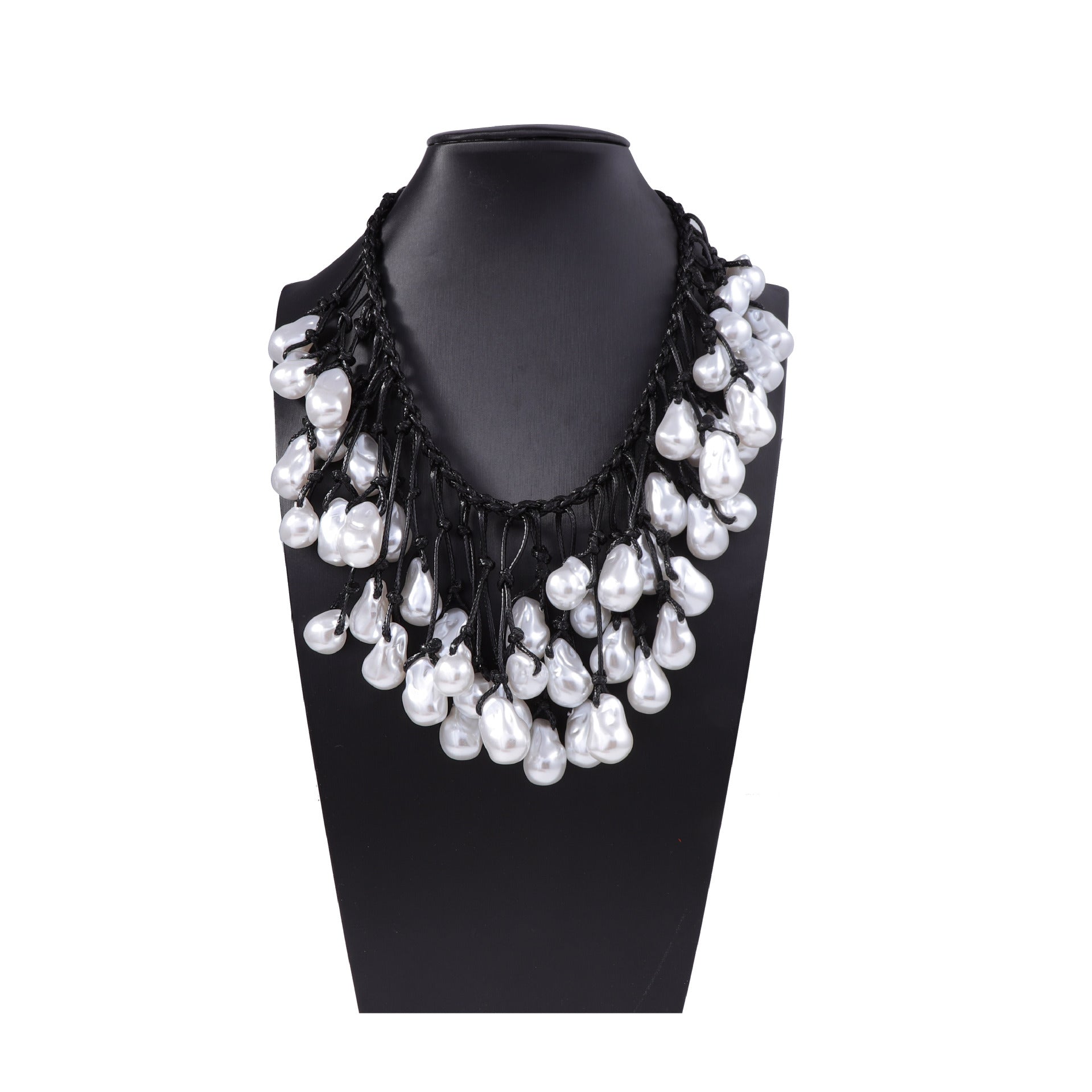 Stunning Pearl Necklace for Daily Wear