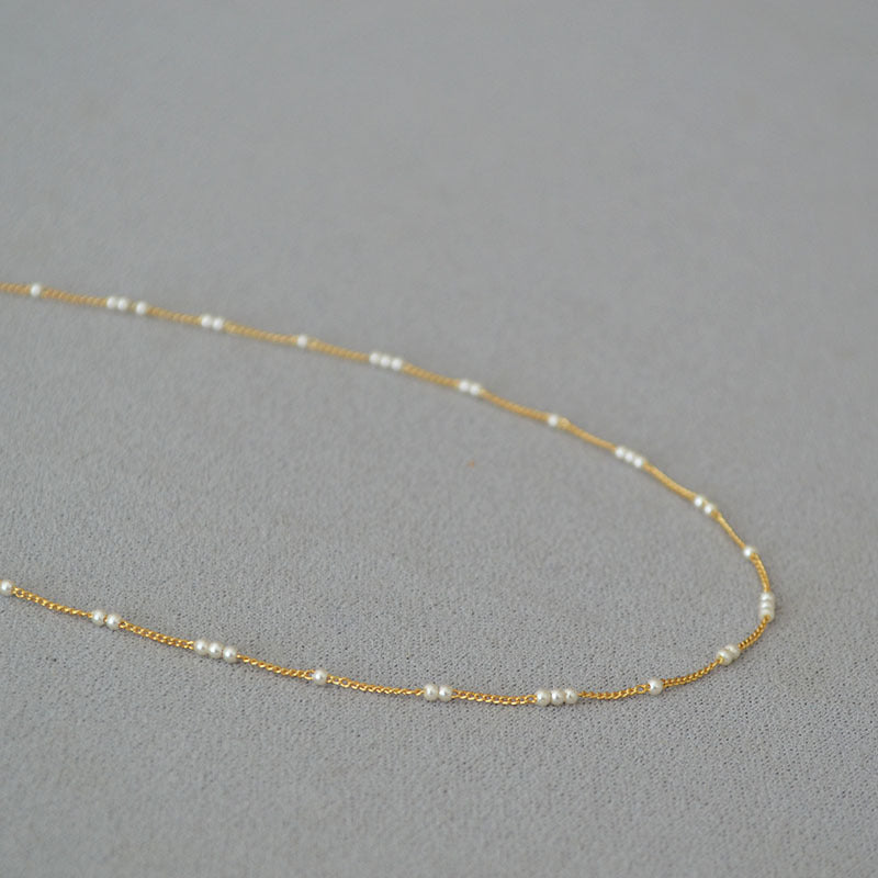 Romantic Gold Necklace for Special Moments