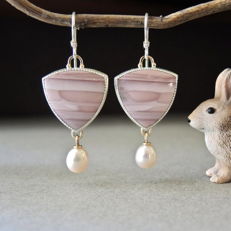 Romantic Pearl Earring for Special Moments