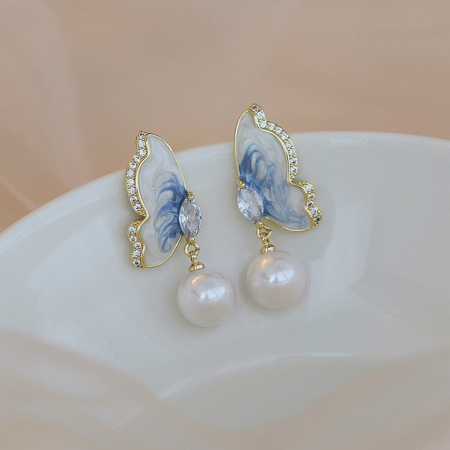 Stunning Pearl Earring for Daily Wear