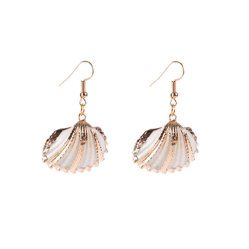 Beautiful Gold Earring with Unique Style