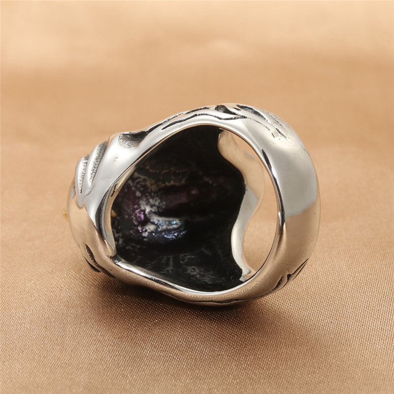 Classic Gold Ring with Timeless Appeal