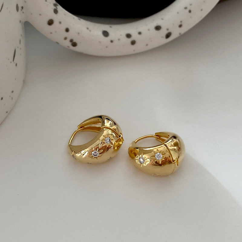 Classic Earring with Timeless Appeal