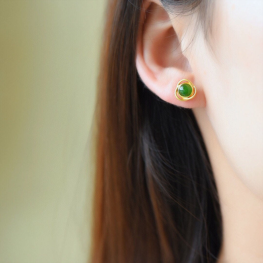 Charming Silver Earring for Any Occasion