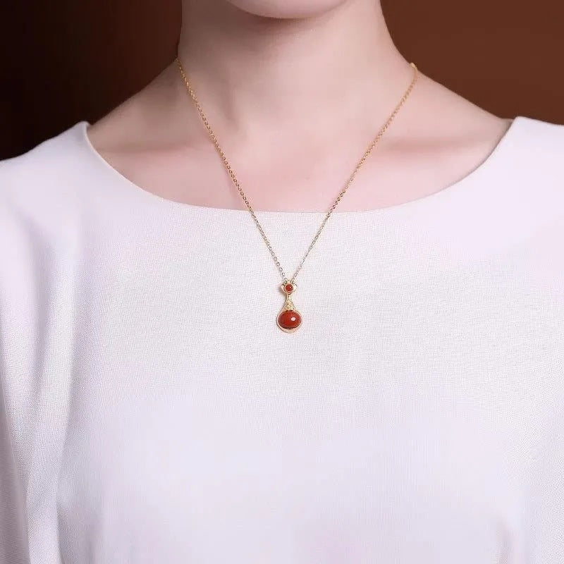 Beautiful Gold Set with Unique Style