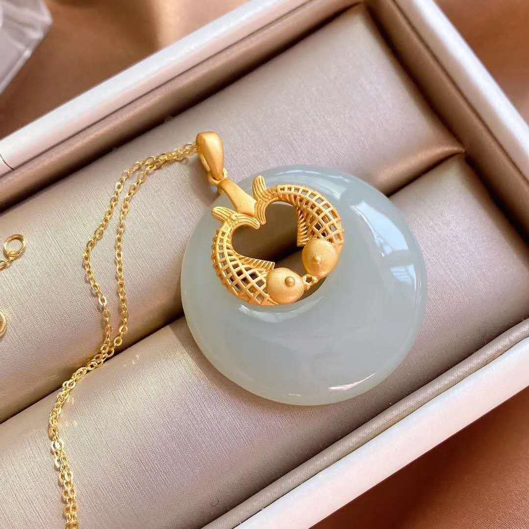 Romantic Necklace for Special Moments