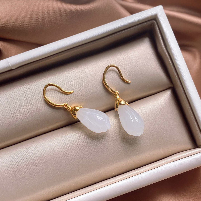 Classic Gold Piece with Timeless Appeal