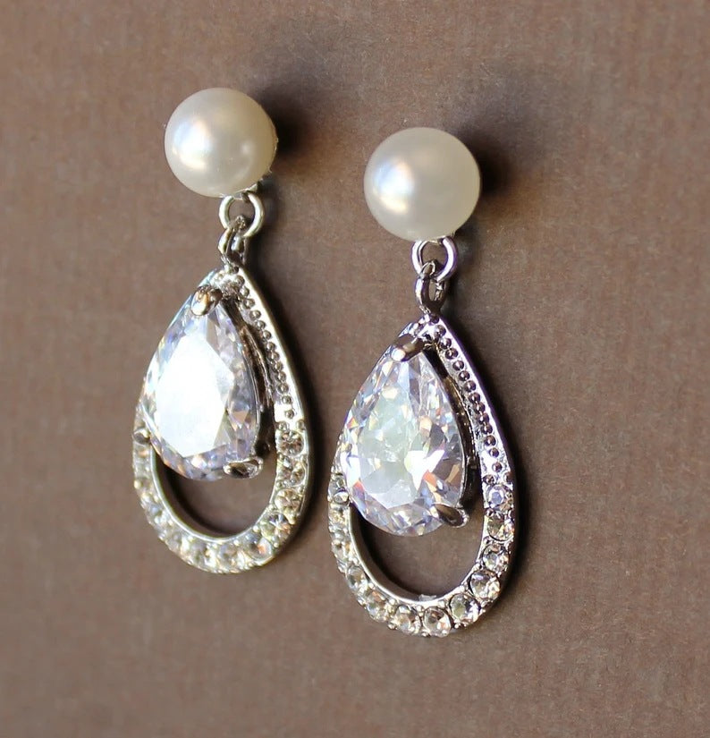 Classic Earring with Timeless Appeal