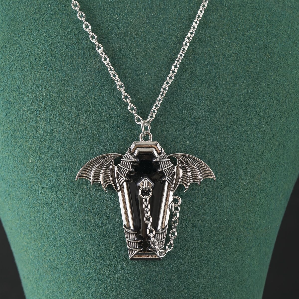 Stunning Necklace for Daily Wear