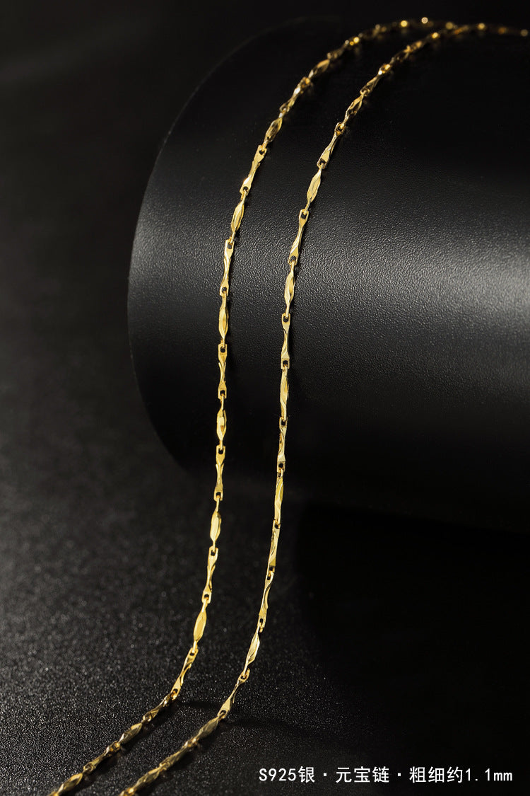 Romantic Gold Necklace for Special Moments