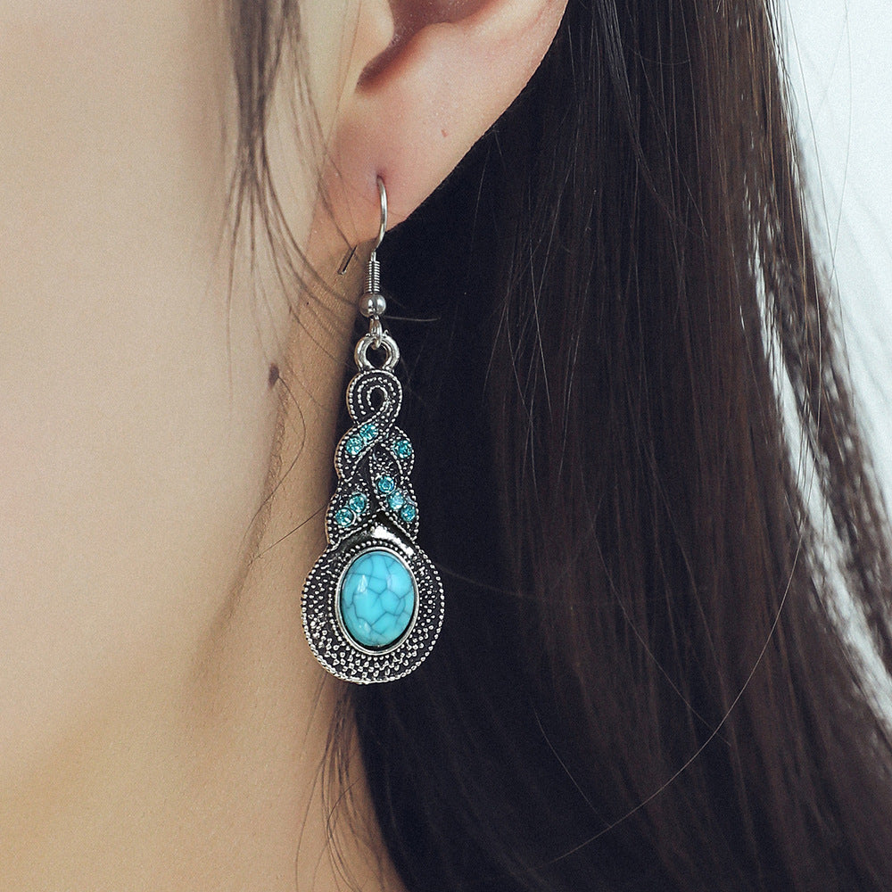 Charming Earring for Any Occasion