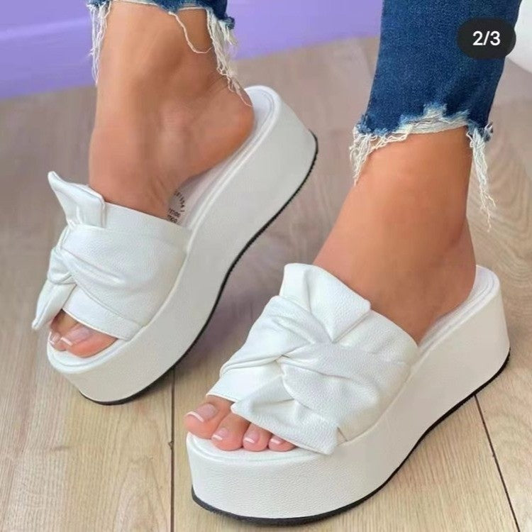 Chic Orthopedic Sandals with Unique Design