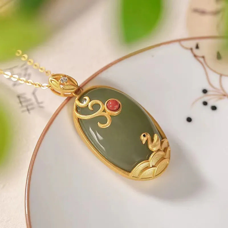 Charming Gold Necklace for Any Occasion