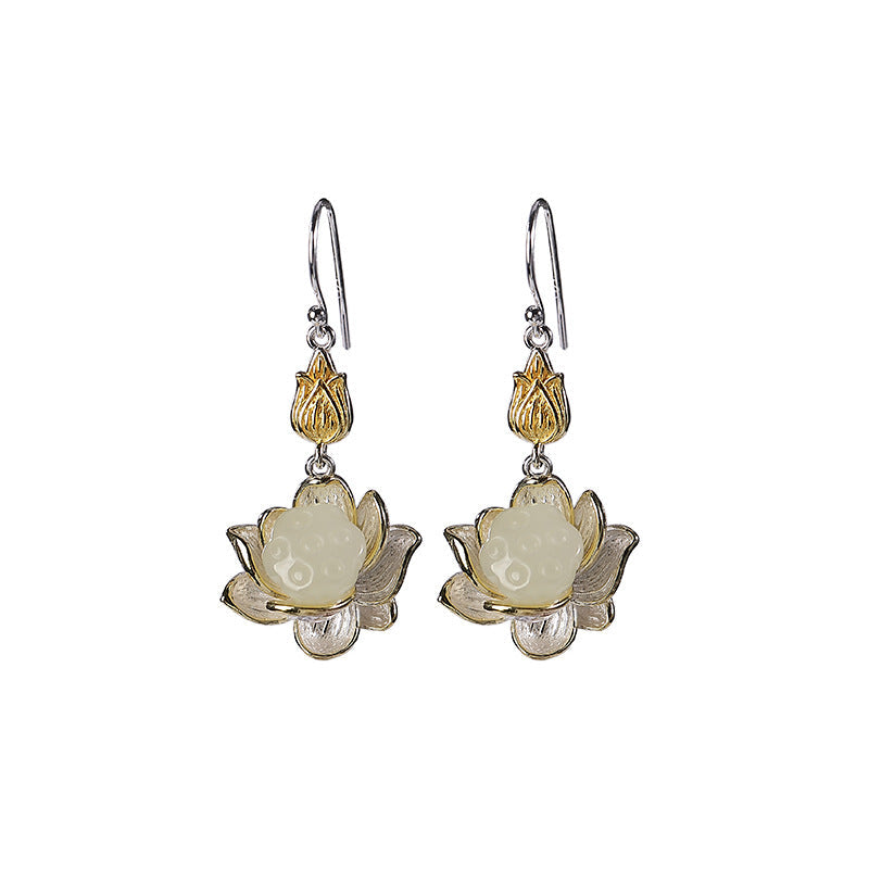 Charming Gold Earring for Any Occasion