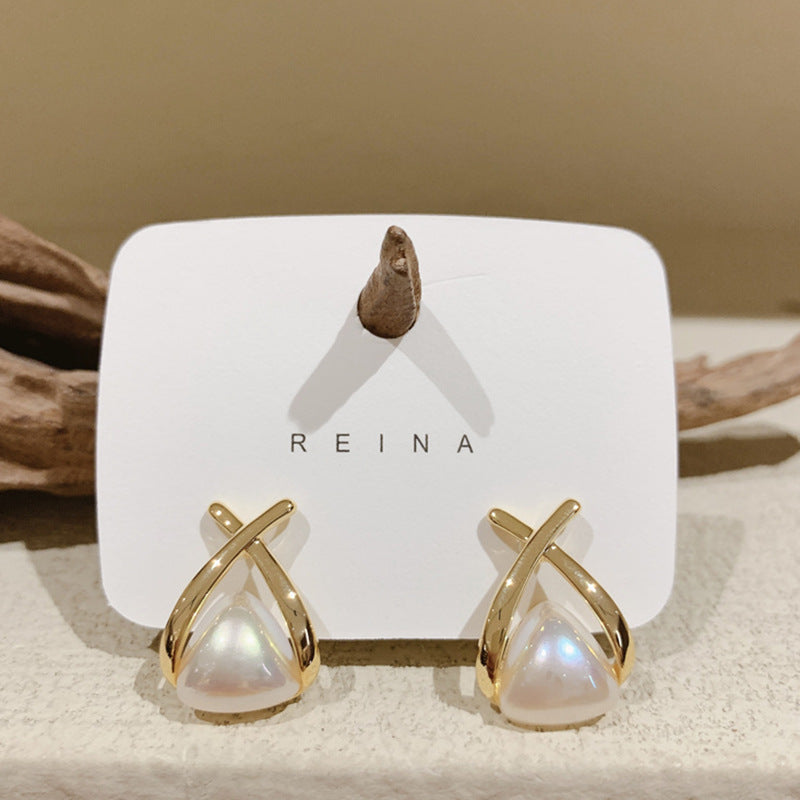 Romantic Pearl Earring for Special Moments