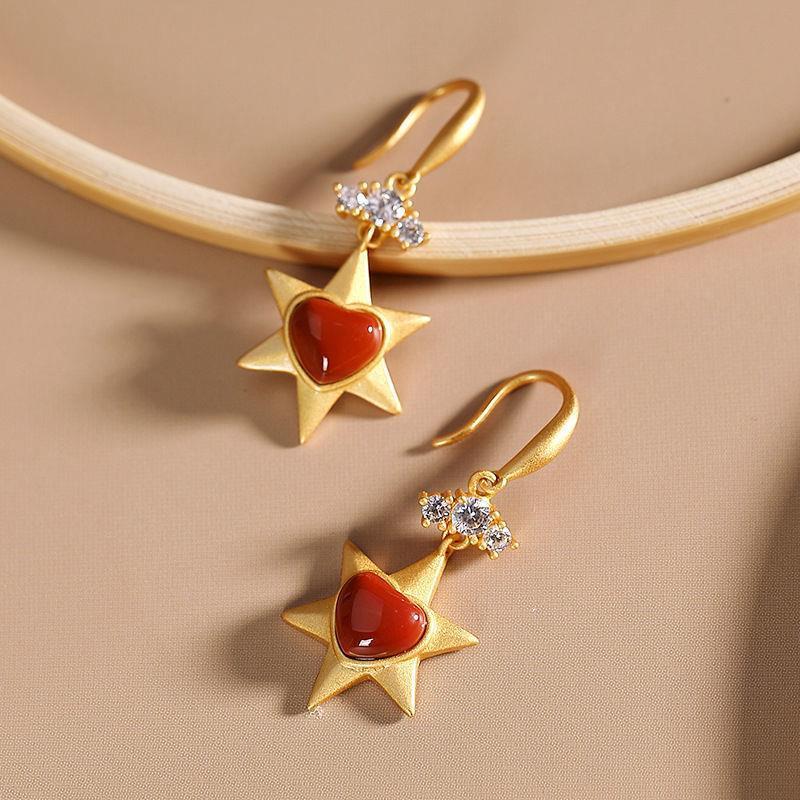 Romantic Gold Earring for Special Moments