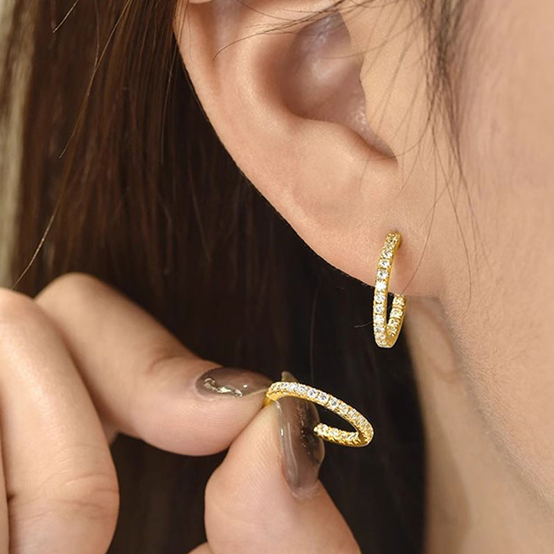 Charming Earring for Any Occasion