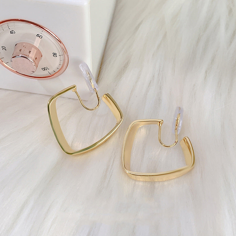 Elegant Gold Earring for Every Occasion