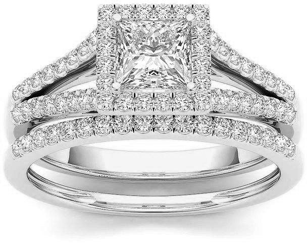 Classic Gold Ring with Timeless Appeal