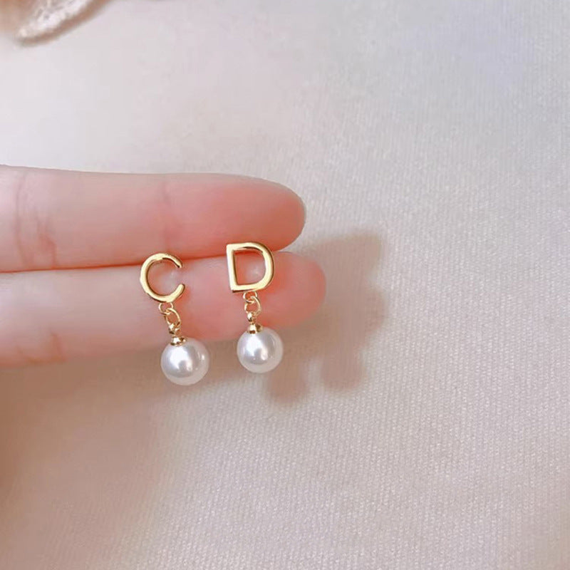 Romantic Pearl Earring for Special Moments