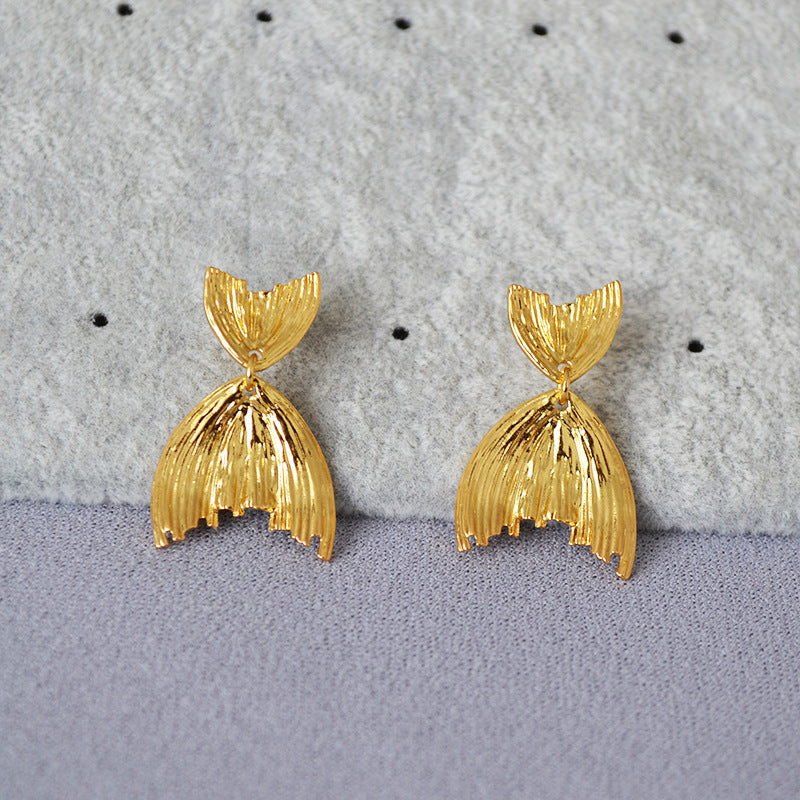 Vintage Handmade Gold Earring
