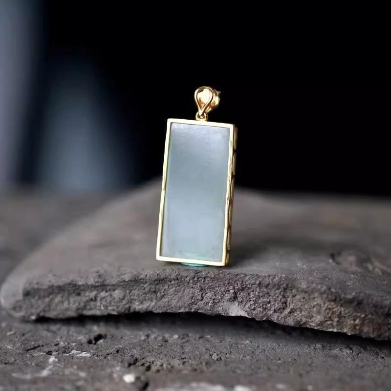 Romantic Gold Pendant for Special Moments